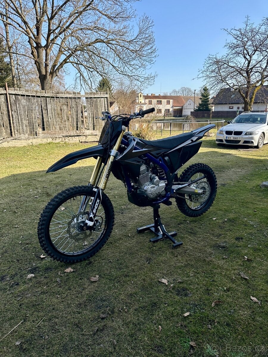 Mikilon 300 ML klon Suzuki RMZ