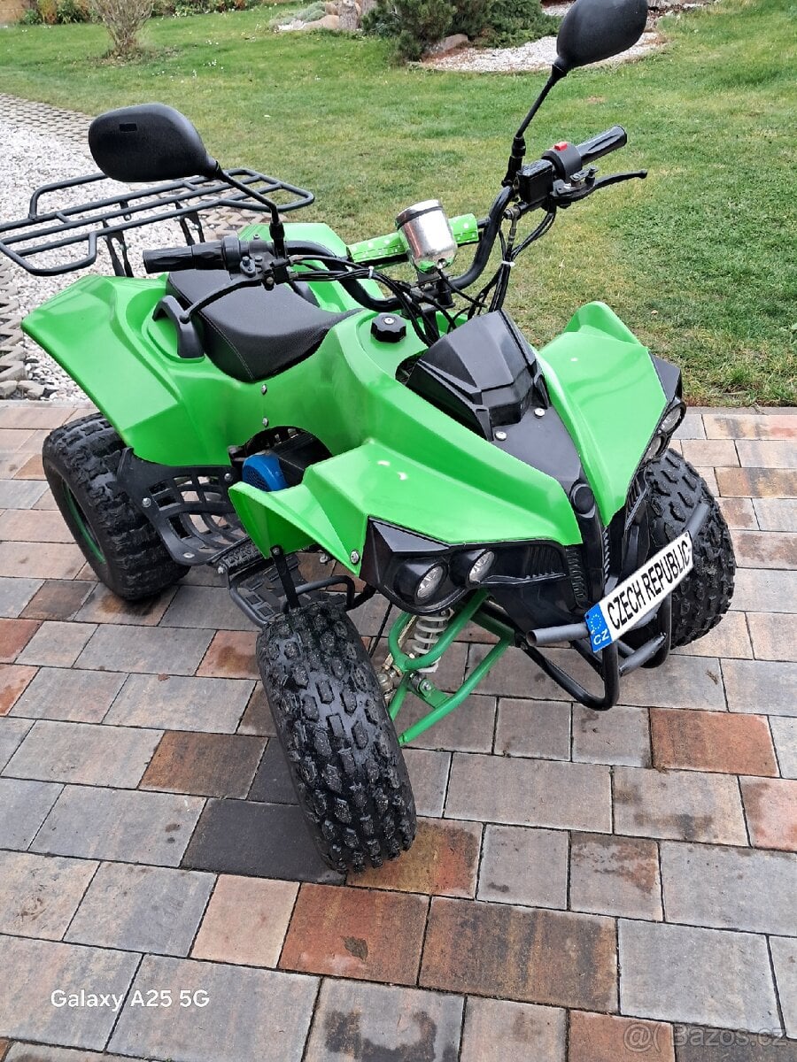 Prodám Elektrickou dětskou čtyřkolku