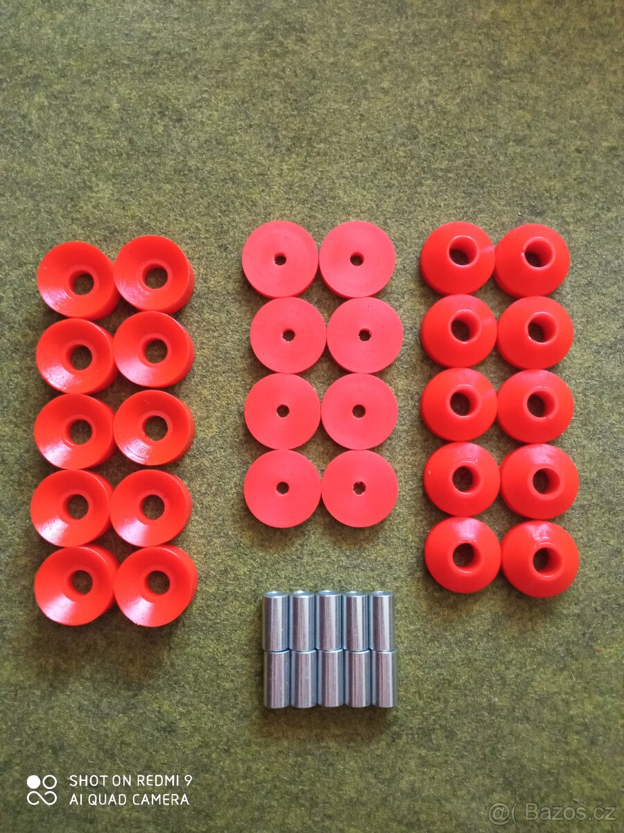 Prodám sadu silentbloků Suzuki Samurai