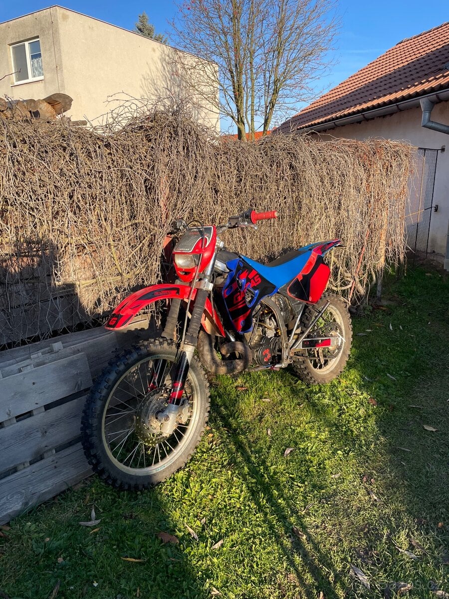 GASGAS EC250 s doklady