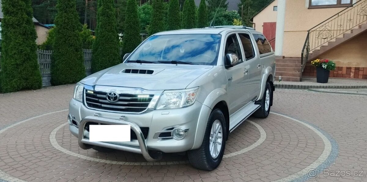 Toyota Hilux 3.0 D-4D SR5