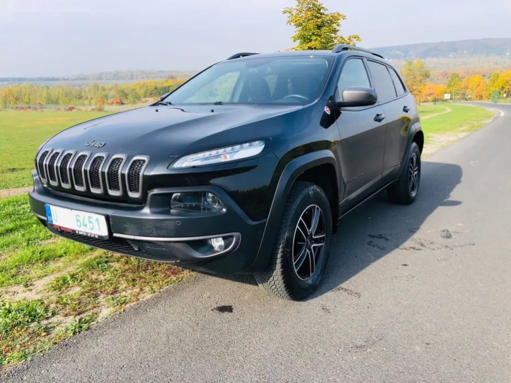Jeep Cherokee, Trail rated 3.2 W6