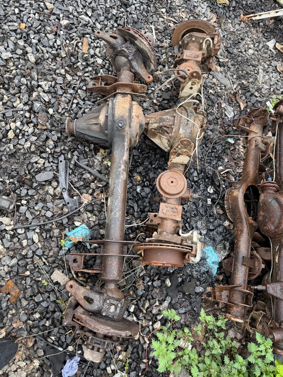 Napravy Nissan Patrol GR60