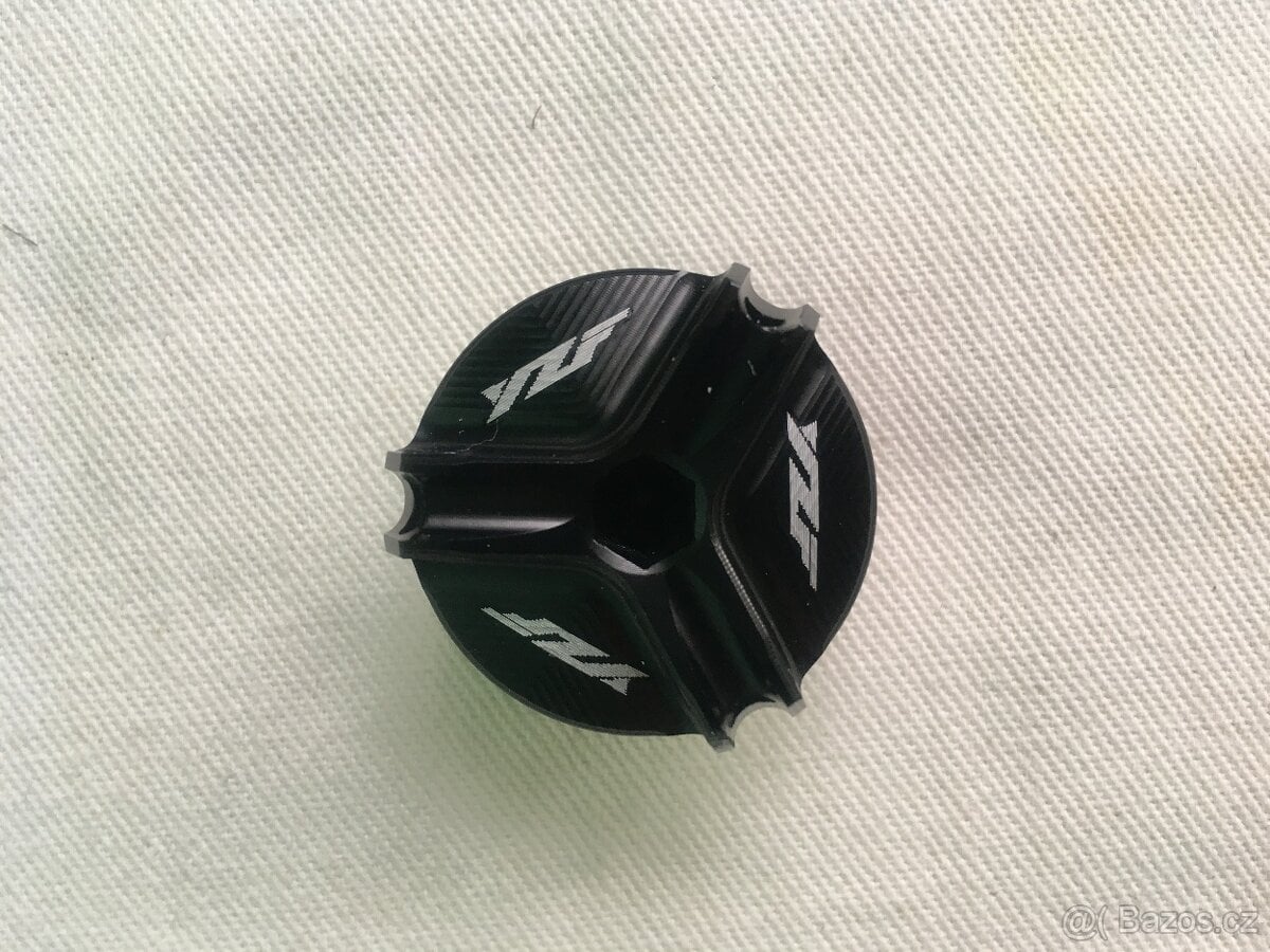 Olejové víčko YZF