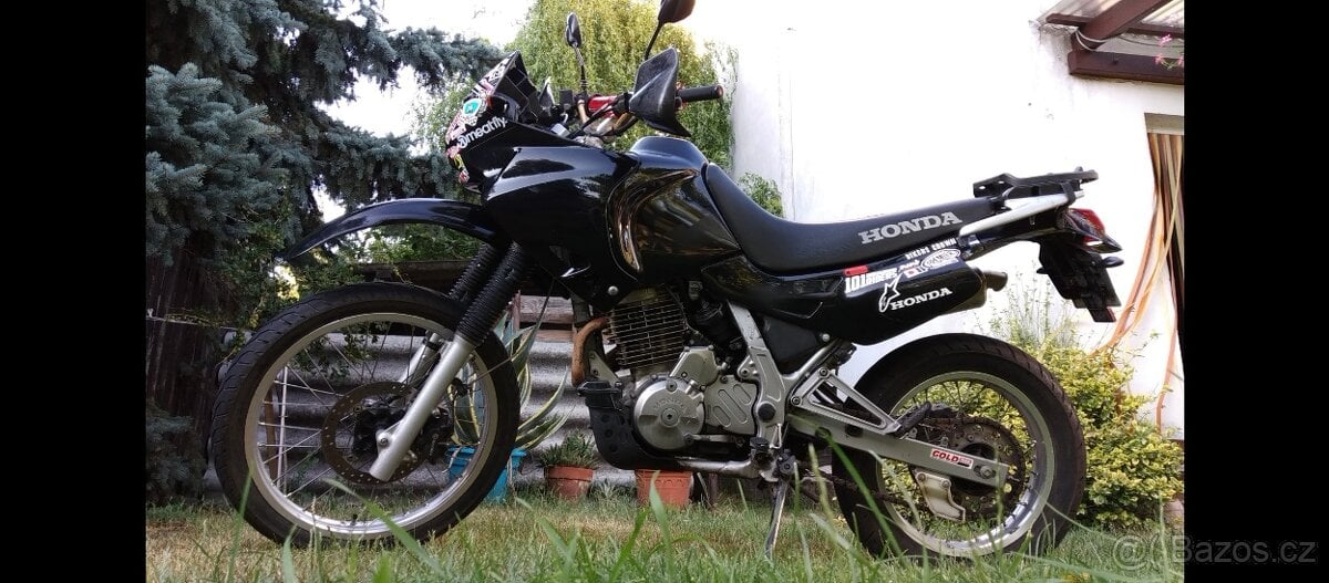 Honda Dominátor 650  nová STK