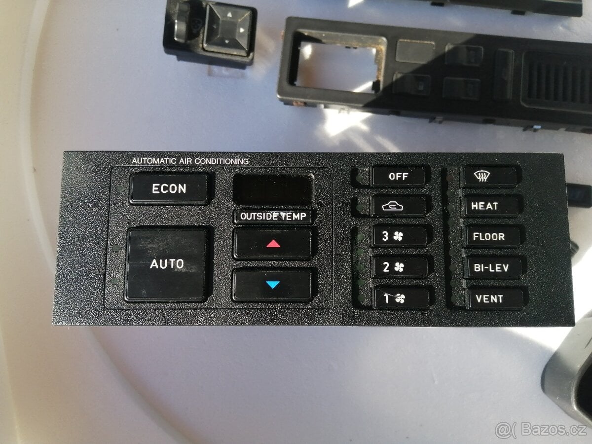 Fiat Croma 154 1991-1996 díly středového panelu