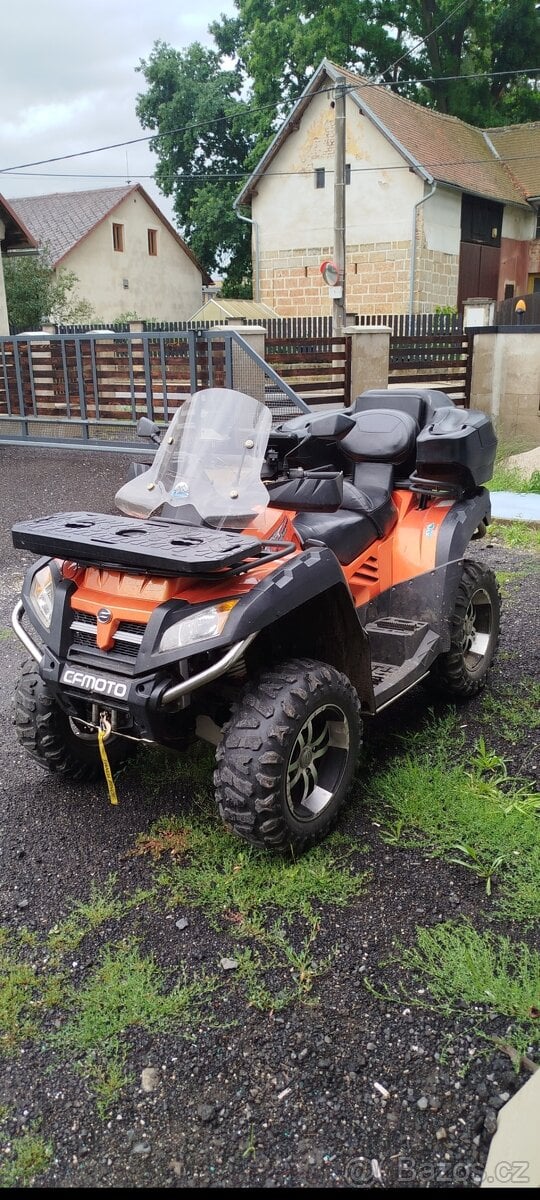 CF MOTO X8 gladiátor