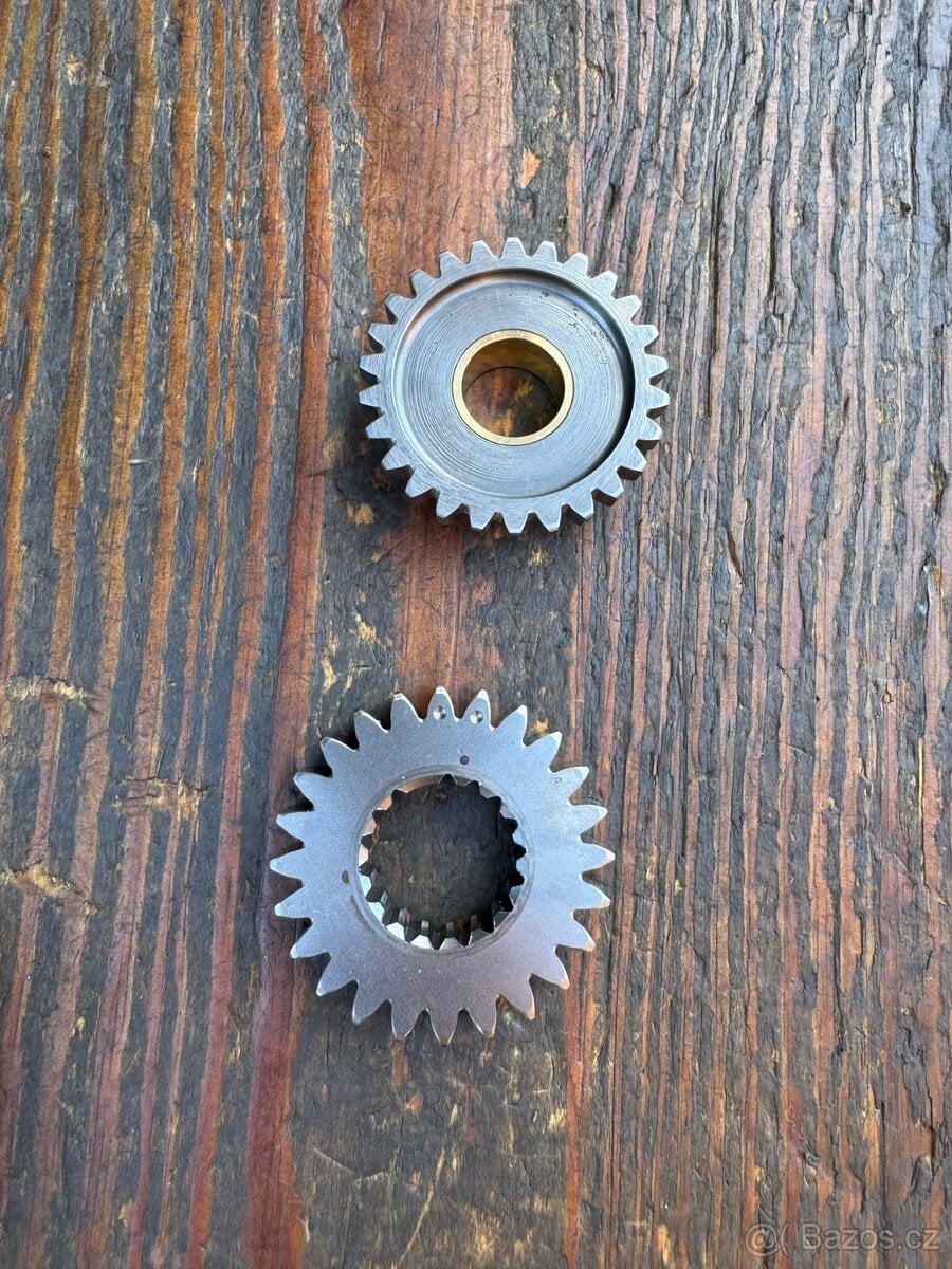 Ozubené kolo mezičlánku hnacího hřídele ktm husqvarna husabe