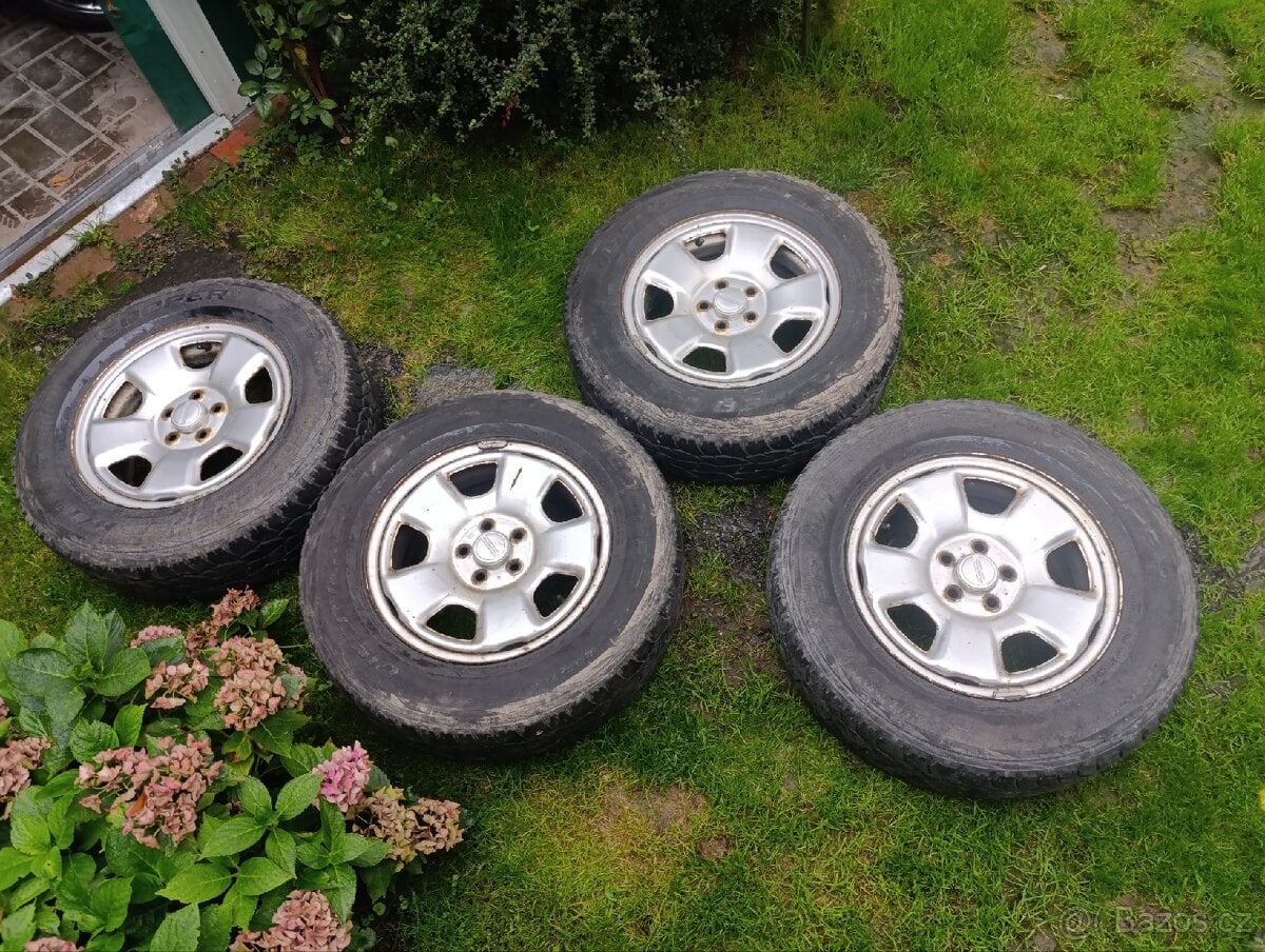 Kola Subaru Forester + zimní pneu do terénu