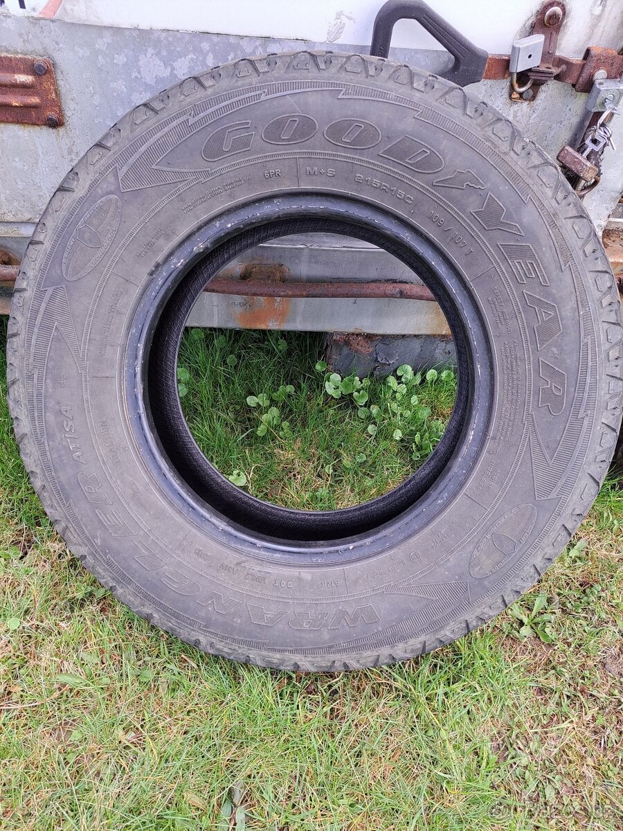 Jeté pneumatiky GOOD-YEAR Wrangler 215-R15