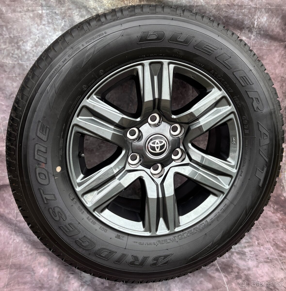 Originál alu kola Toyota Hilux 265/65R17 112S 99% VZORKU