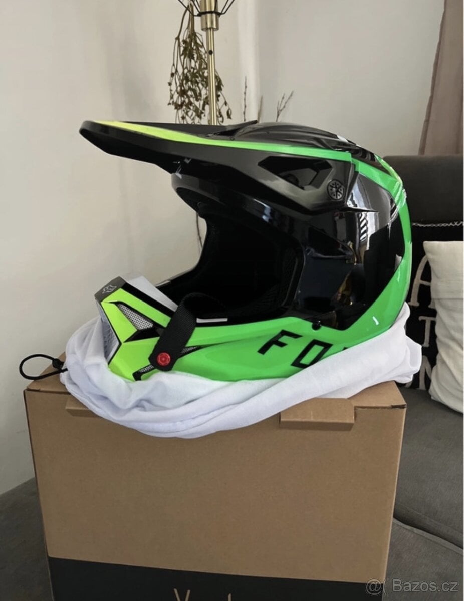 Helma na moto FOX V1