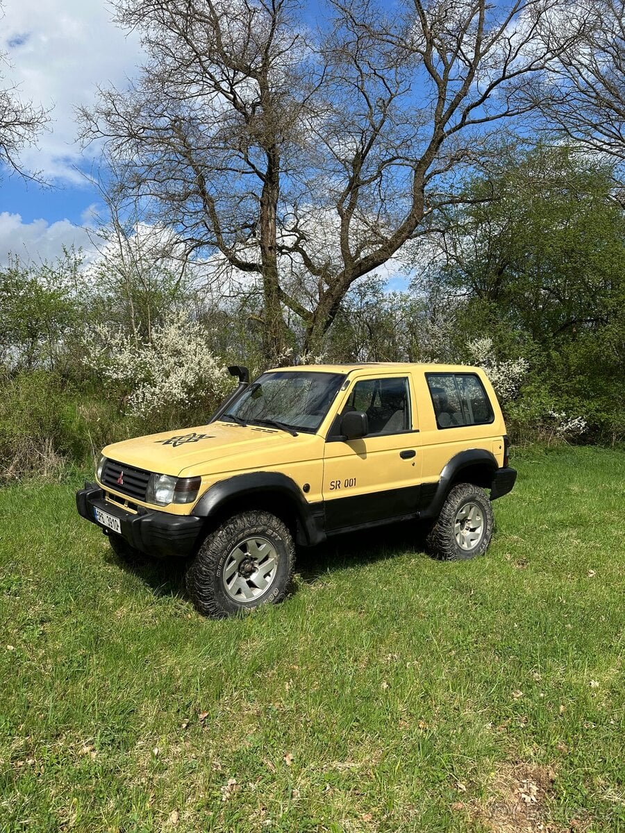 Prodame sve chaluparske Mitsubishi Pajero plnne funkcni