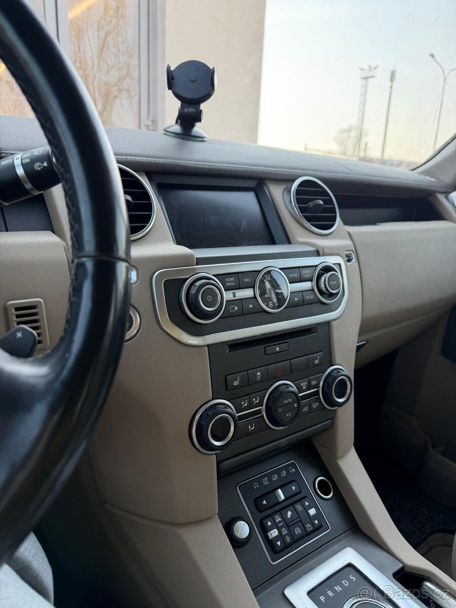 Land Rover Discovery 4