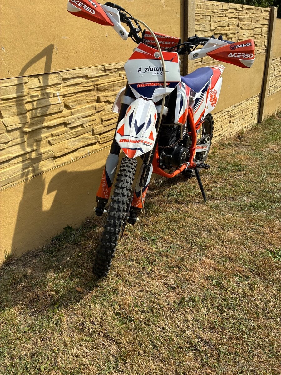 MiniRocket Hurricane 150