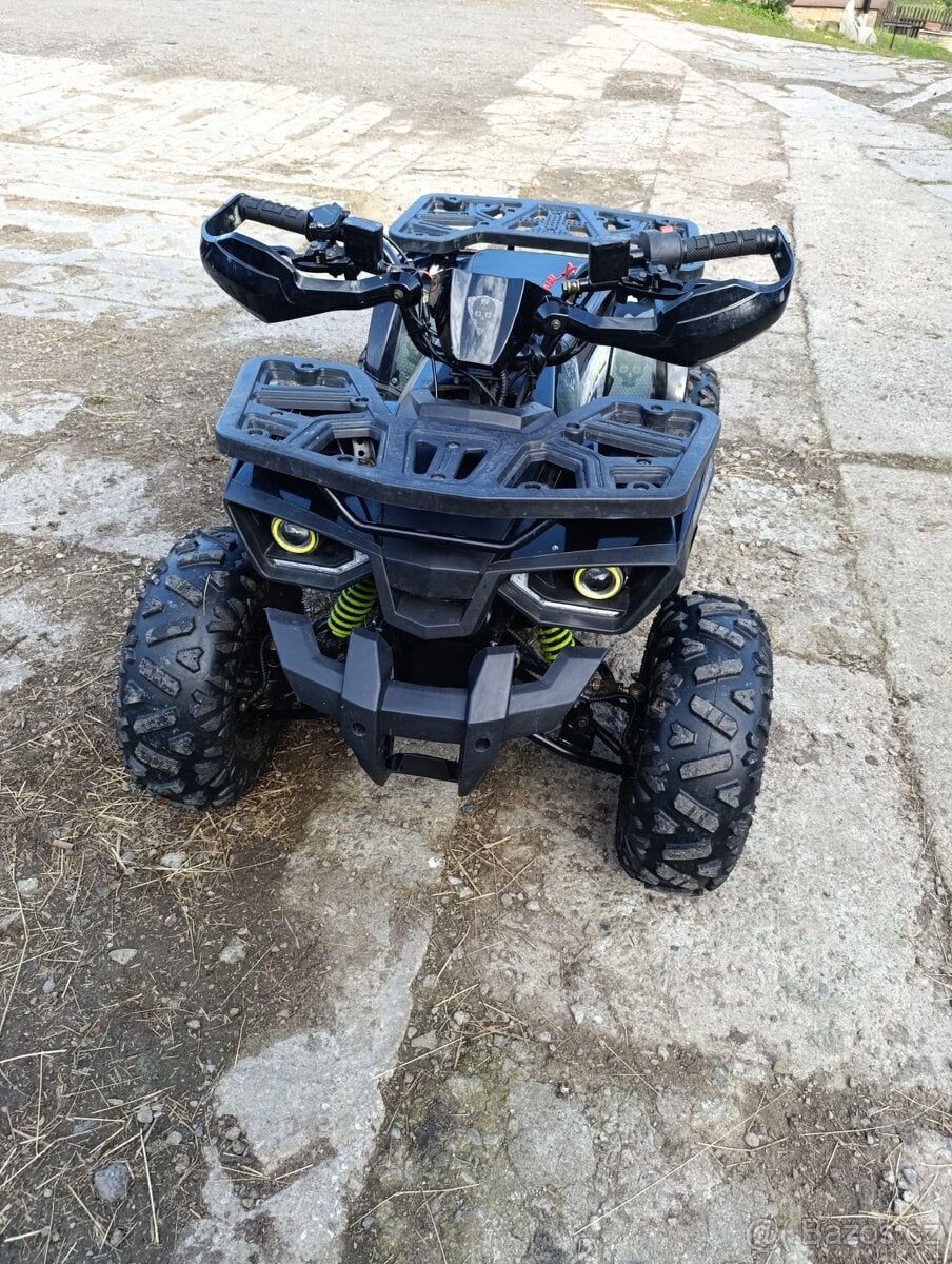 Dětská čtyřkolka