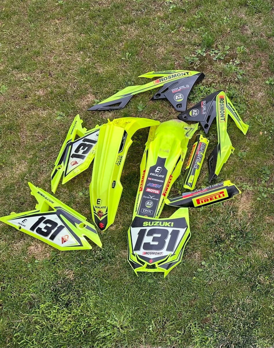 2x sada plastů SUZUKI RMZ 450
