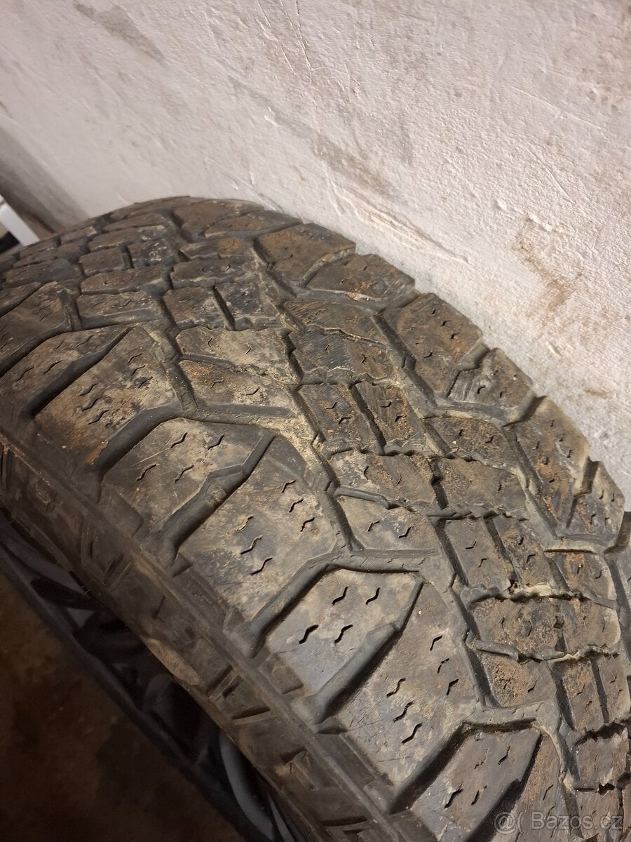 Offroad pneu r19