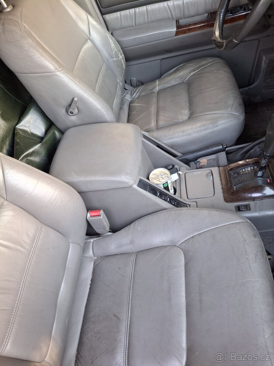Sedacky Nissan patrol y61 kůže