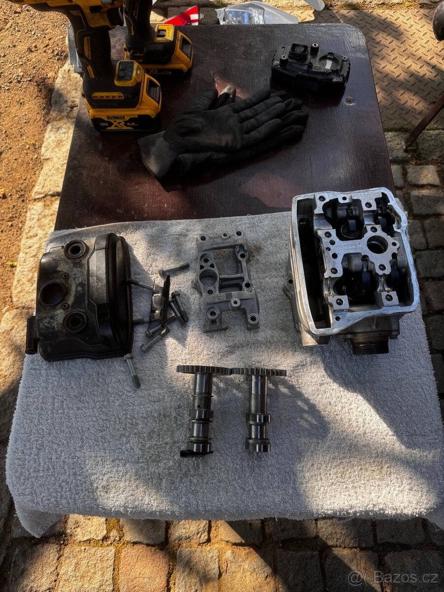 Hlava Husqvarna FC 250 2025