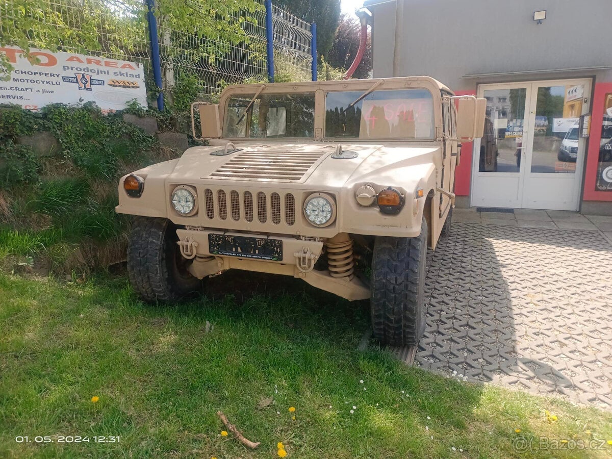 Humvee M998 Hummer H1