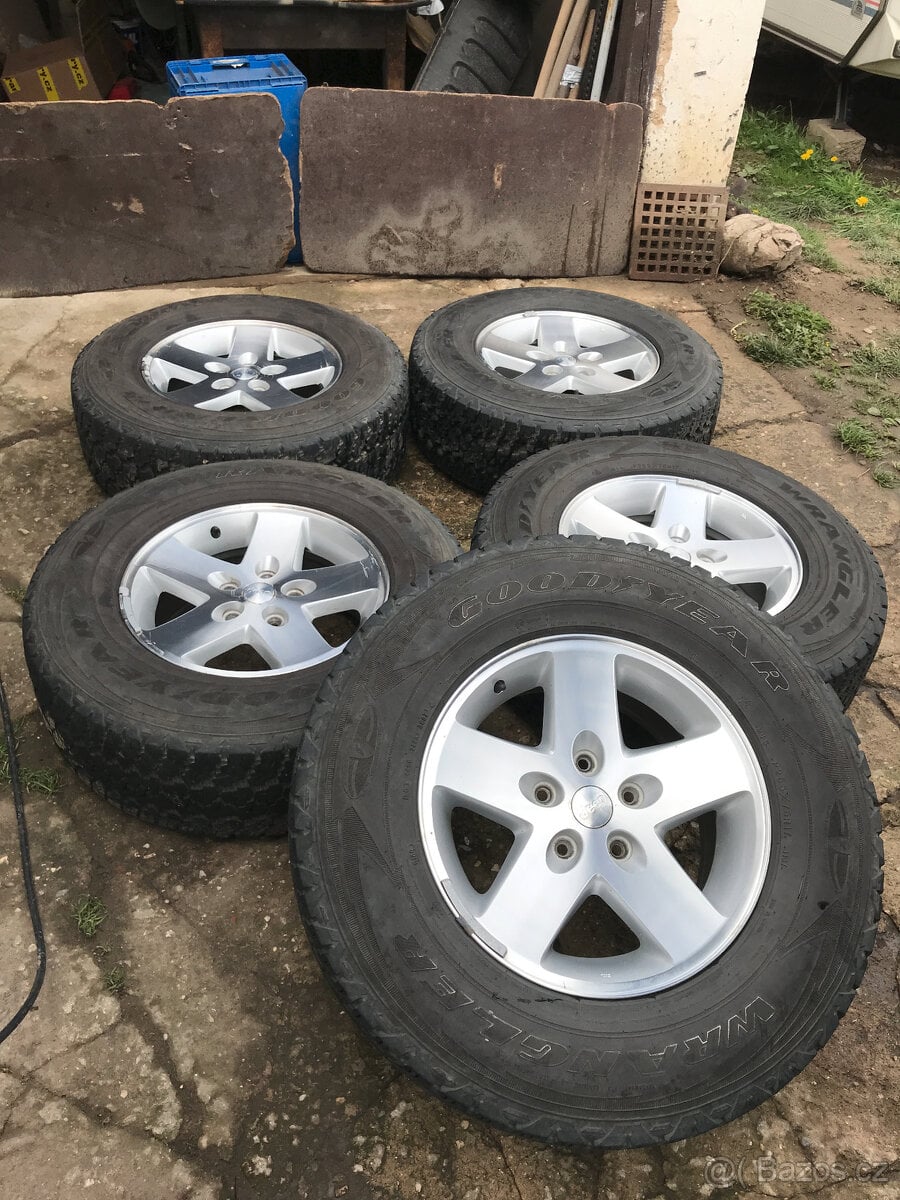 Origo kola Jeep Wrangler