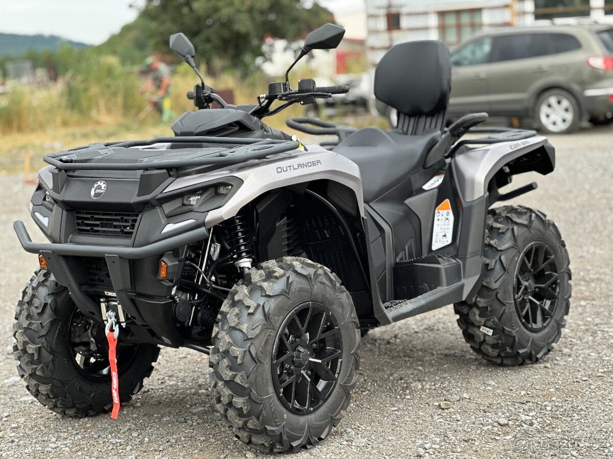 Can-am Outlander Max 700 XT T3b - AKCE