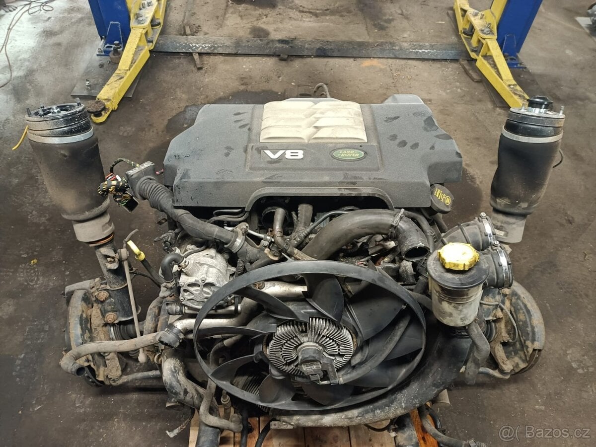 /// Motor Land Rover - Range Rover SE 3.6 TDV8 ///