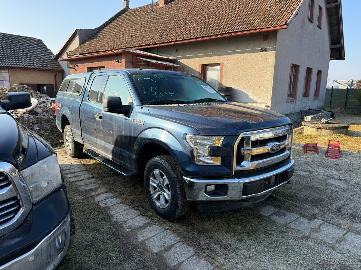 Ford F-150 XLT 5.0 v8 2015 4x4 již v ČR