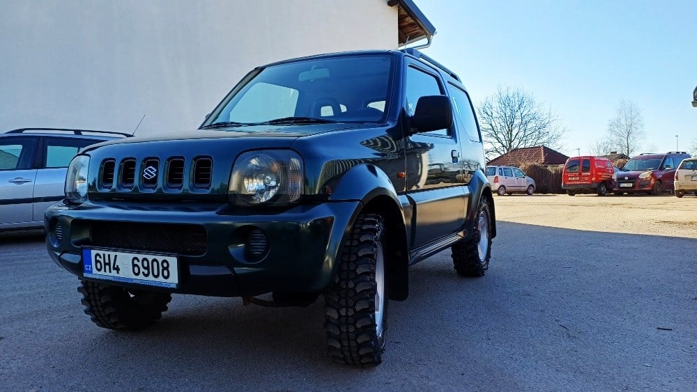 suzuki jimny 4x4  107... najeto ( velmi pekny stav )