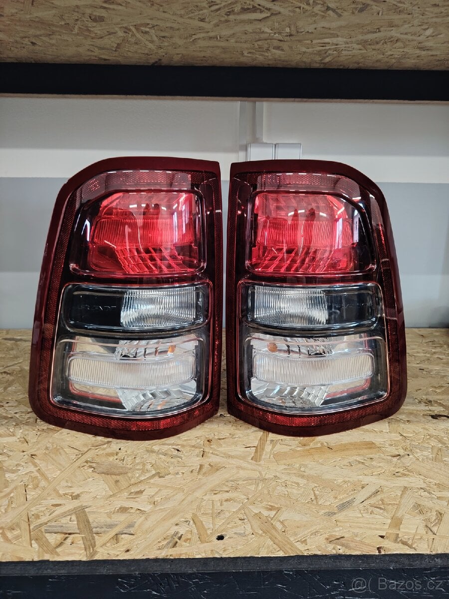 Zadní světla RAM 1500