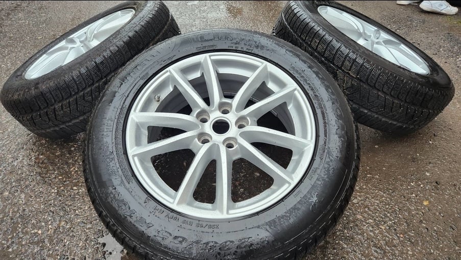 Zimní ALU kola R19 originál Land Rover Range Rover