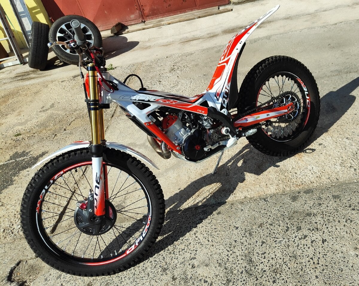 Trial Trrs 300 RR