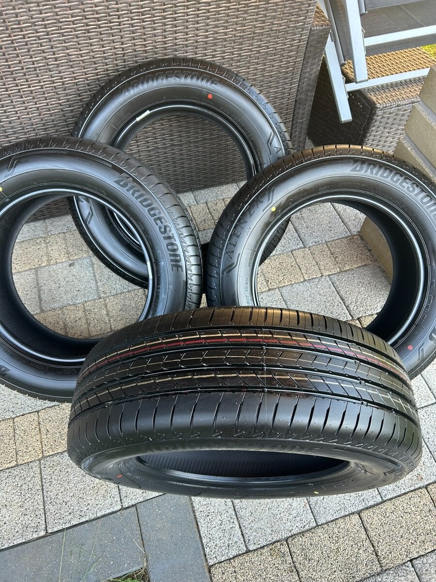 4x nové letní pneu 8mm Bridgestone Alenza 001 225/65 R17