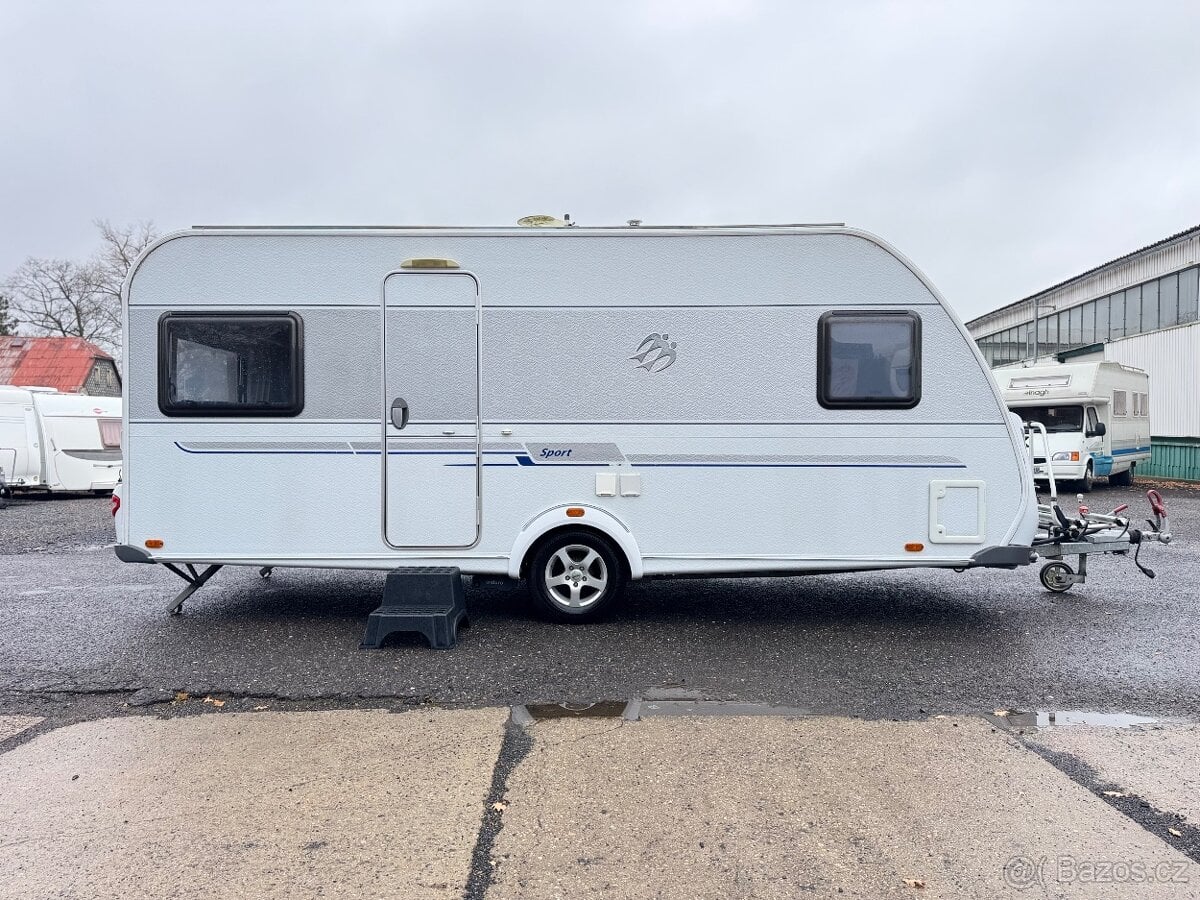 Knaus Sport 500 ~ Francouzská postel