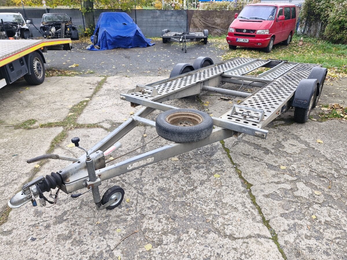 Přívěs na přepravu vozidel