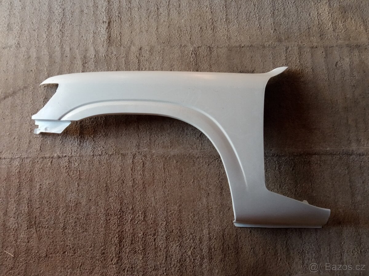 Levý blatník na Patrola Y61 GR