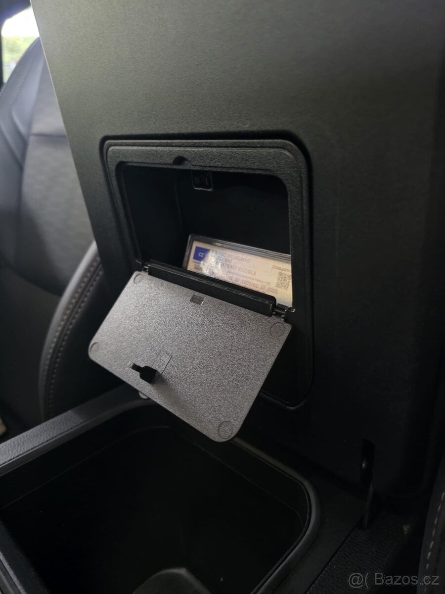 Toyota Land Cruiser 250 schránka do středové područky