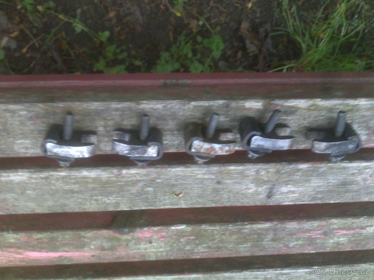 5x držák (uchycení, koníky) vstřiku Sprinter 2.9l