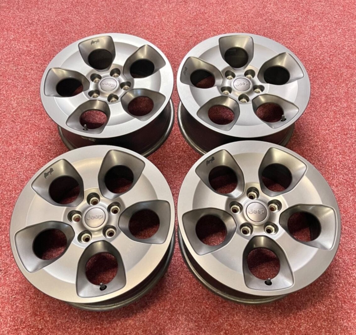 5x127 R18 originál alu Jeep - ET 44.45 - TOP STAV