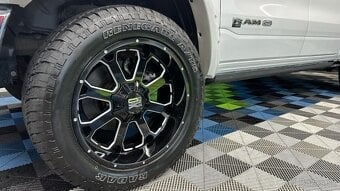 Dodge RAM 1500 5,7 HEMI LONGHORN