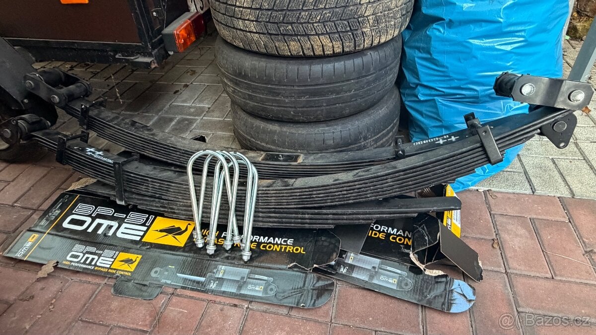 Toyota Land Cruiser 79 DC