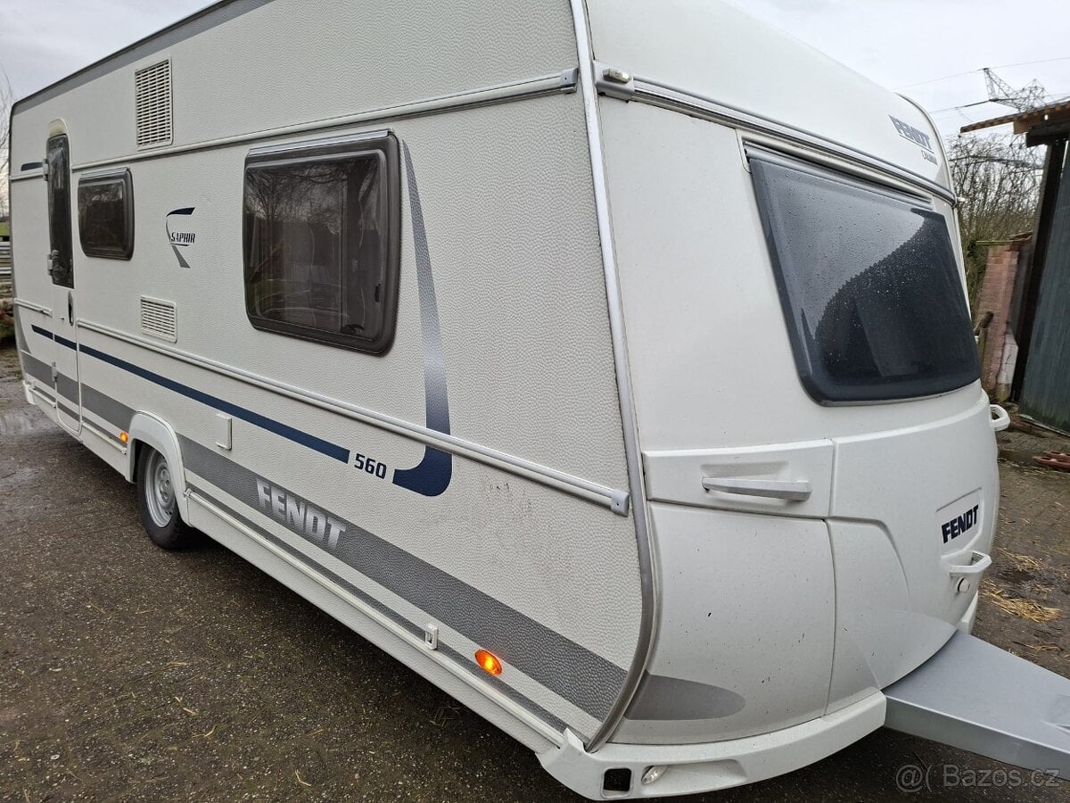 Prodám karavan Fendt 560 TFK,r.v.2014 + mover + stan. + TV.