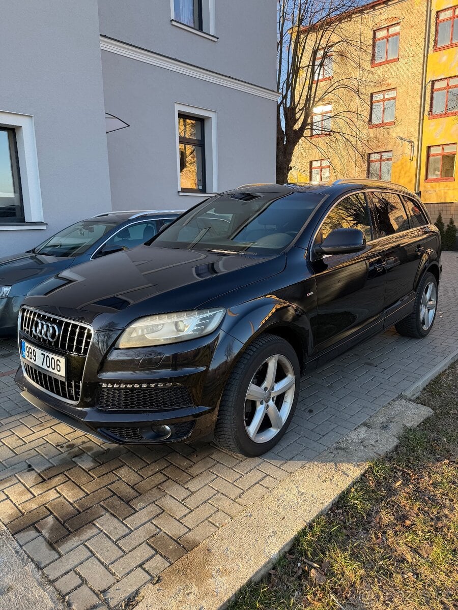 Q7, 3x S-line, 3.0 TDI, 178kw, po servisu,