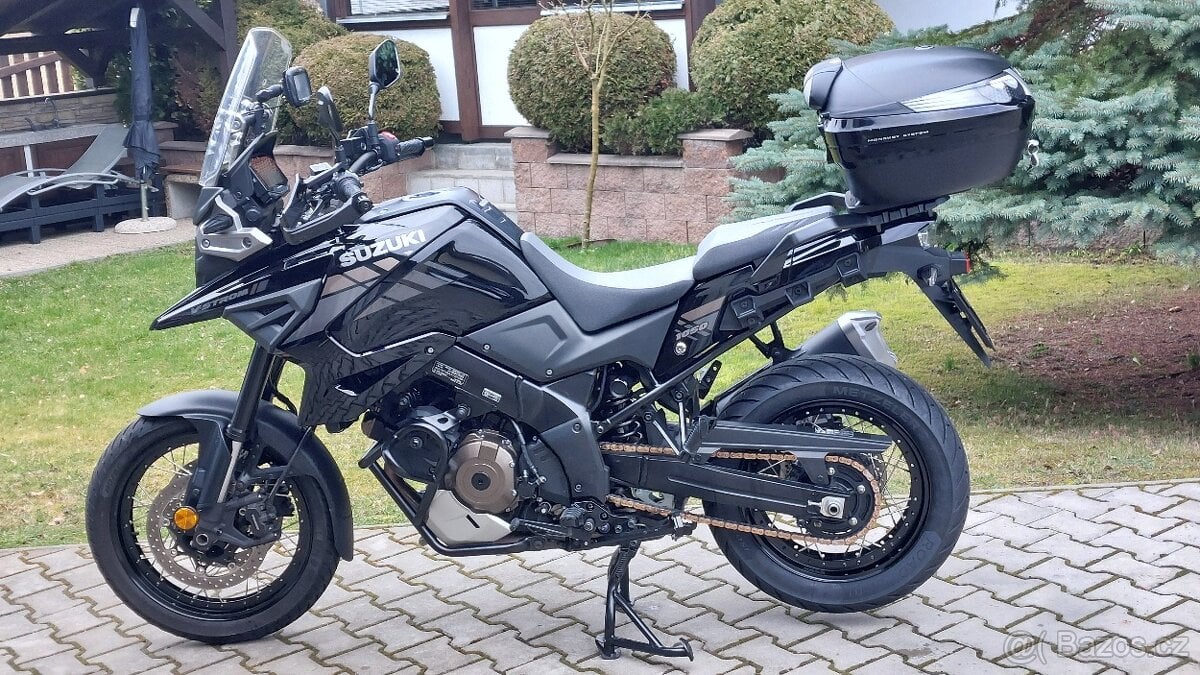 Suzuki DL 1050 XT V-Strom - 1. majitel, Top stav