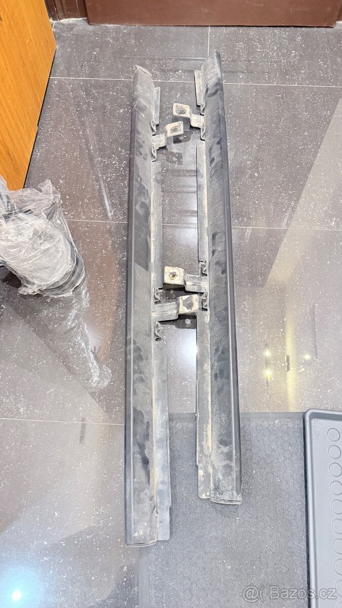 Originální prahy (rock sliders) Jeep Wrangler Rubicon 2d 201