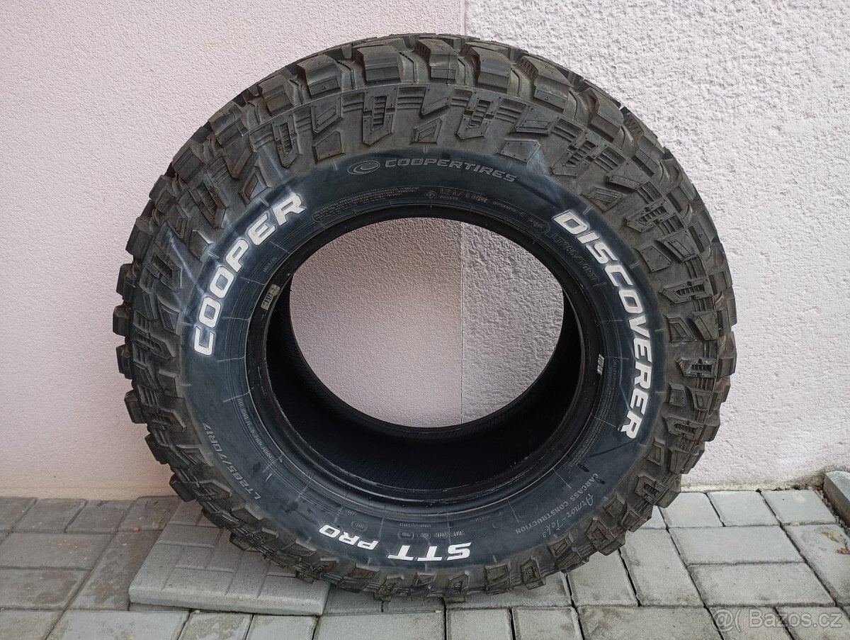 Pneu Cooper discoverer STT Pro 285/70 R 17 1 ks nejetá