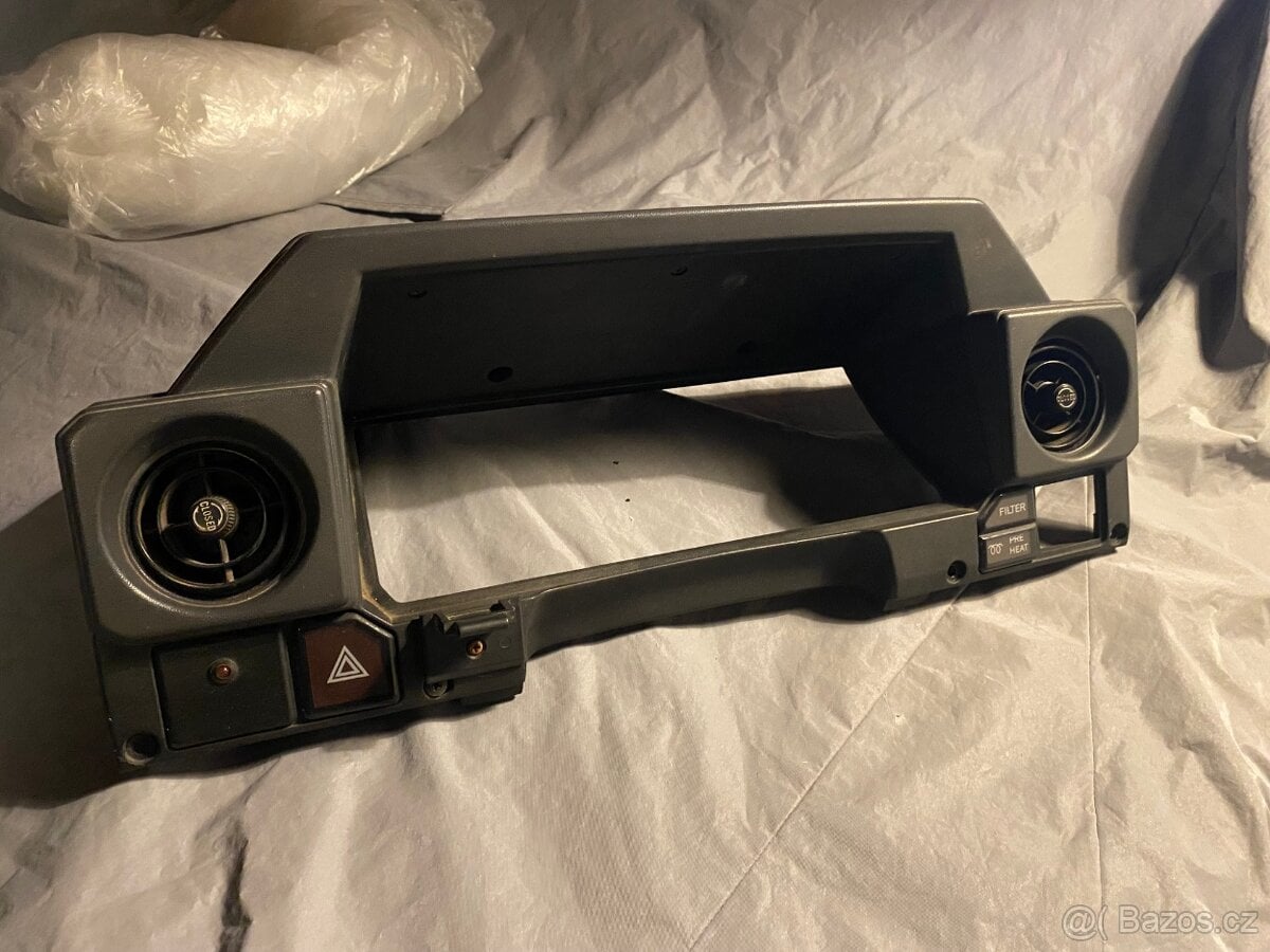 Land Cruiser LJ 70/73/78 - kryt přístrojové desky