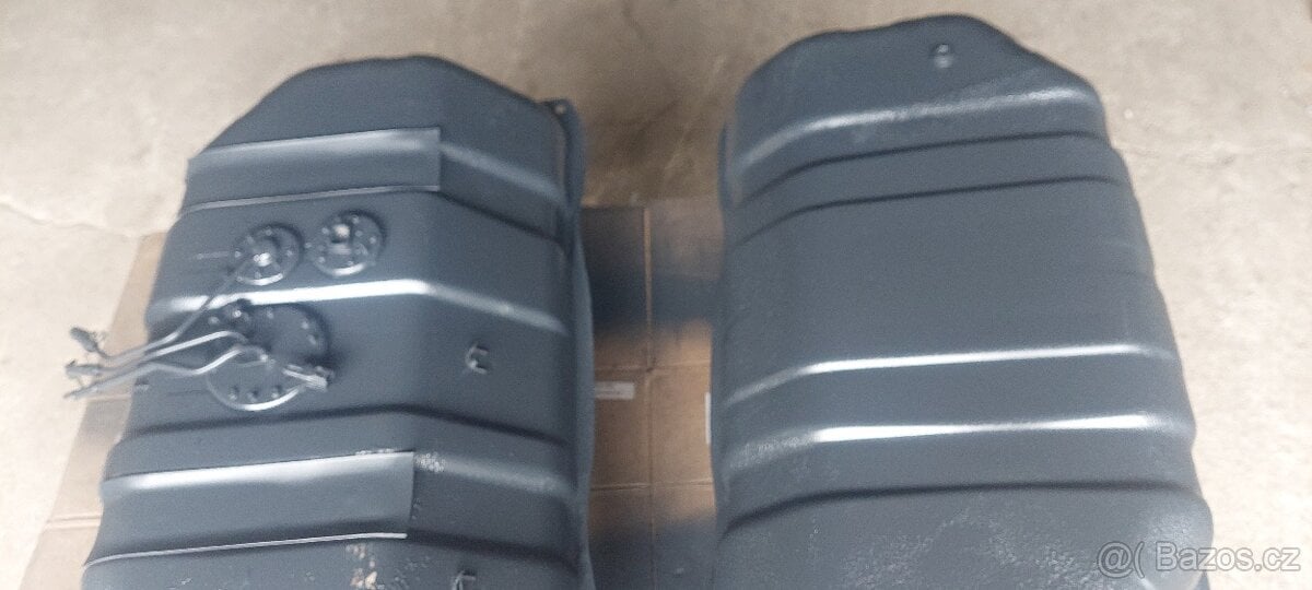 Palivová nádrž Toyota Land Cruiser 90/95