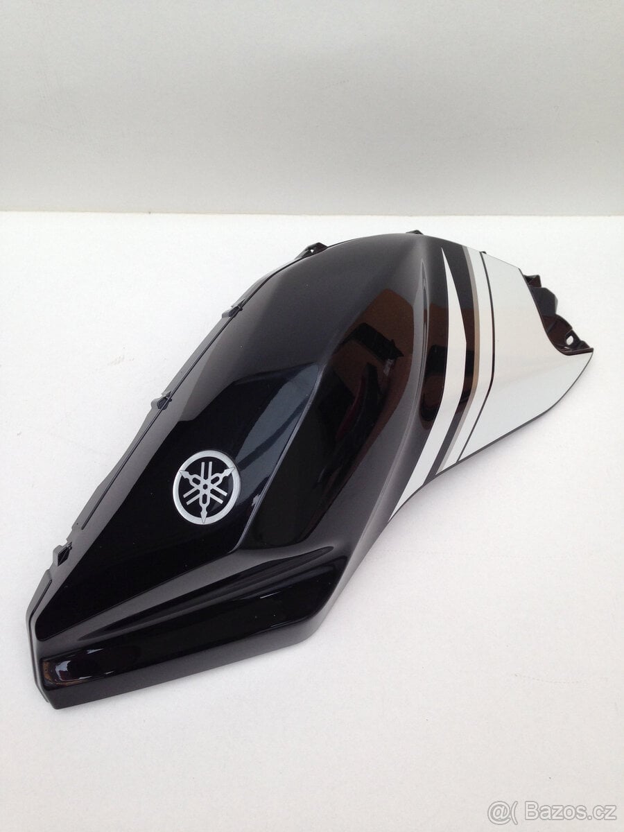 Nový plast pro nádrž na YAMAHA YZF-R 125 Black 2009